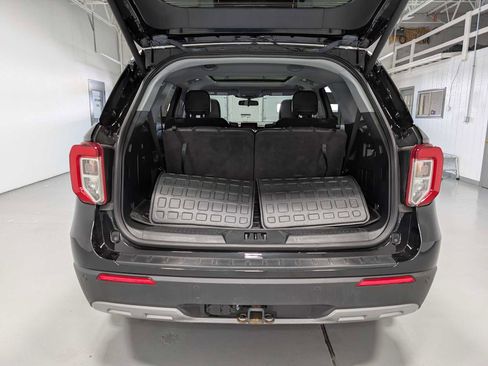Used 2023 Ford Explorer XLT w/ Equipment Group 202A AWD/4WD image 42