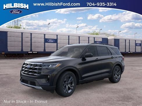 New 2026 Ford Explorer Active AWD/4WD image 1