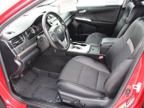 Used 2012 Toyota Camry SE image 11