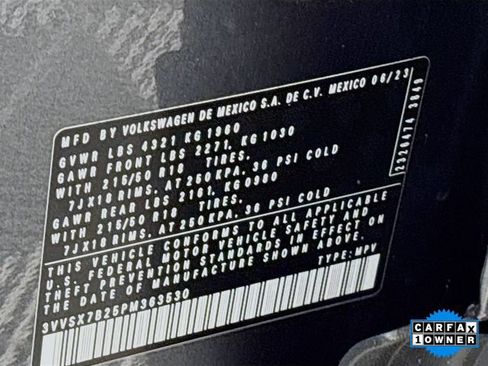 Used 2023 Volkswagen Taos SE image 32