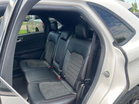 Used 2023 Ford Edge ST-Line AWD/4WD image 37