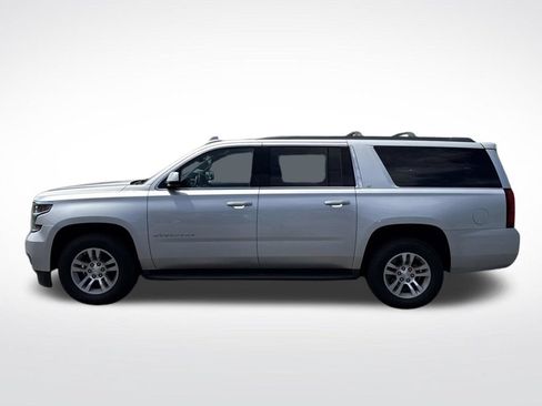 Used 2017 Chevrolet Suburban LT AWD/4WD image 3