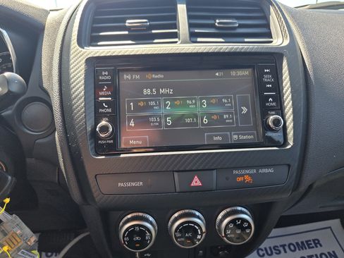 Used 2025 Mitsubishi Outlander Sport ES AWD/4WD image 16