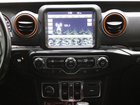 Used 2021 Jeep Gladiator Mojave AWD/4WD image 24