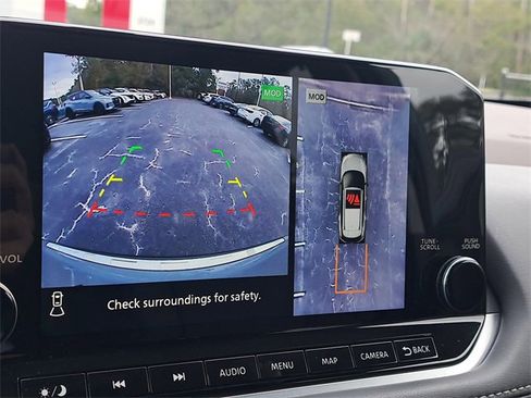 Used 2023 Nissan Rogue SL w/ SL Premium Package image 24