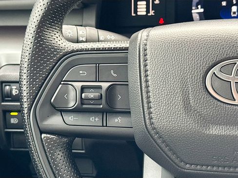 Used 2025 Toyota Tacoma SR5 image 11