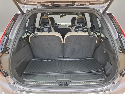 New 2026 Volvo XC90 B6 Plus w/ Protection Package Premier image 14