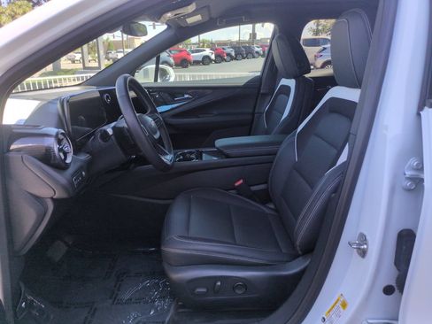 Used 2024 Chevrolet Blazer EV LT AWD/4WD image 9