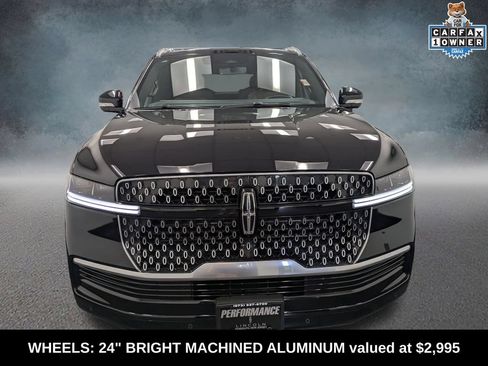 Used 2026 Lincoln Navigator Reserve AWD/4WD image 3