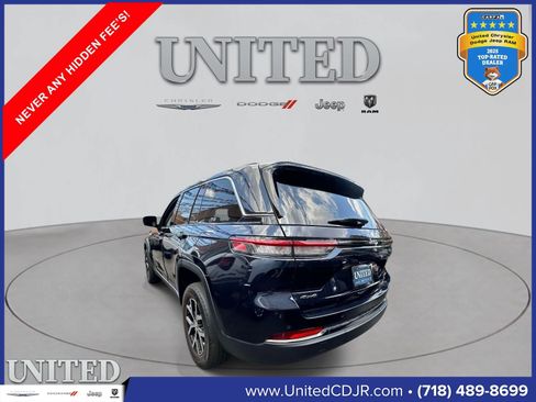 Used 2023 Jeep Grand Cherokee Limited AWD/4WD image 4