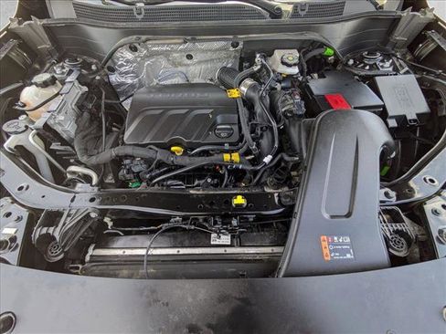 Used 2025 Chevrolet Trax LT w/ LT Convenience Package FWD image 22