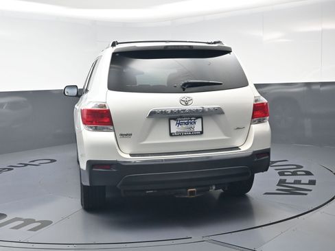 Used 2011 Toyota Highlander Limited w/ Tow Pkg AWD/4WD image 8