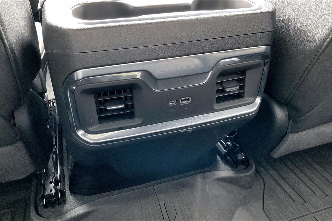 Used 2023 GMC Sierra 1500 Elevation w/ Elevation Premium Package AWD/4WD image 15