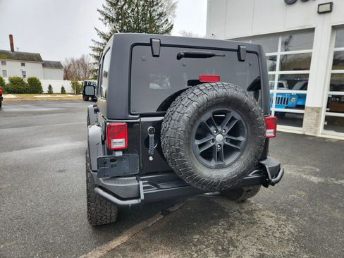 Used 2017 Jeep Wrangler Unlimited Sahara AWD/4WD image 15