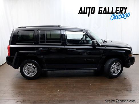 Used 2017 Jeep Patriot Sport FWD image 6