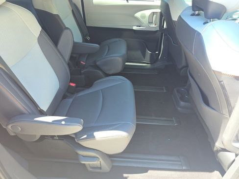 Certified 2023 Toyota Sienna XSE AWD/4WD image 17