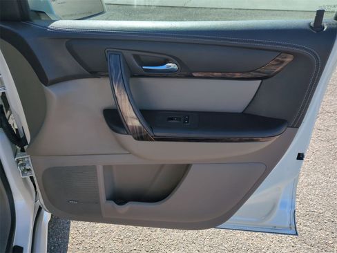 Used 2015 GMC Acadia Denali image 27