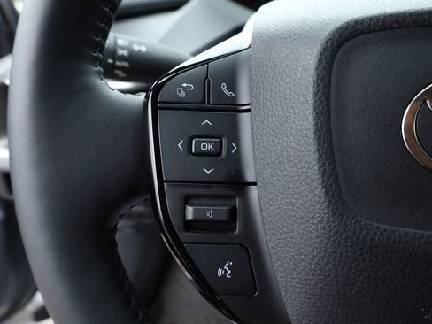 Used 2024 Toyota Prius XLE image 24