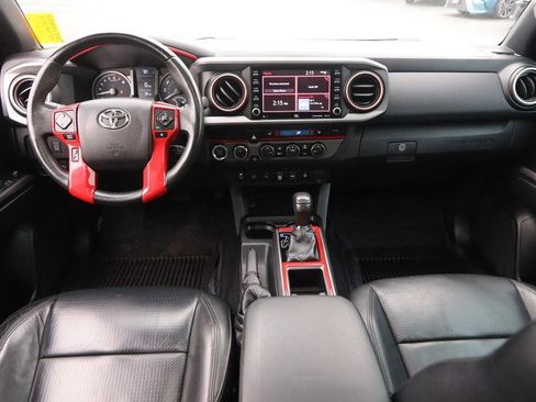 Used 2021 Toyota Tacoma TRD Sport w/ TRD Premium Sport Package AWD/4WD image 22