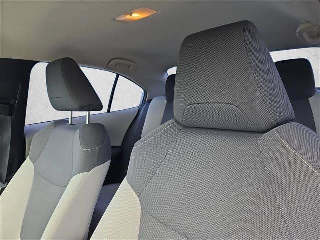 Used 2020 Toyota Corolla L FWD image 12