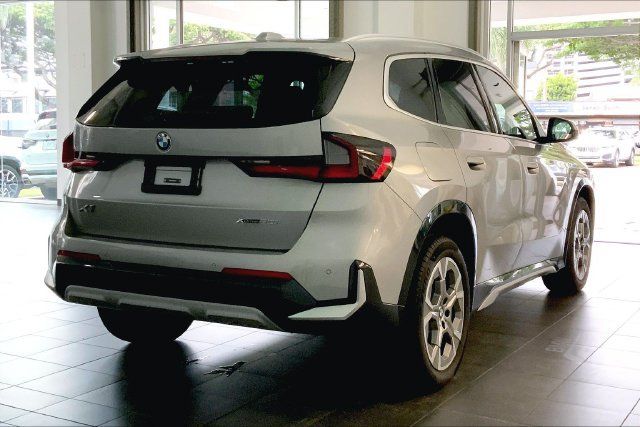 Used 2023 BMW X1 xDrive28i AWD/4WD image 6