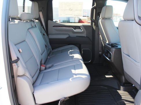 New 2026 GMC Sierra 1500 SLT image 50