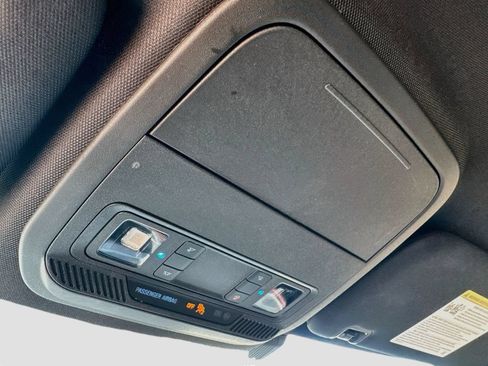 Used 2025 Ford Explorer ST-Line w/ Premium Package RWD image 19