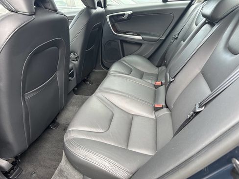 Used 2013 Volvo S60 T5 image 9