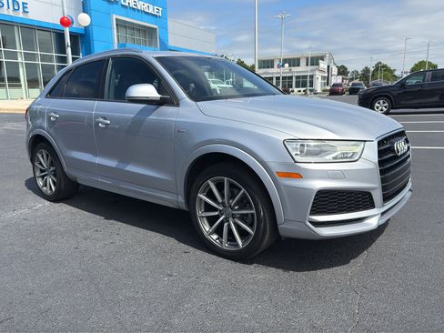 Used 2018 Audi Q3 2.0T Premium FWD image 3