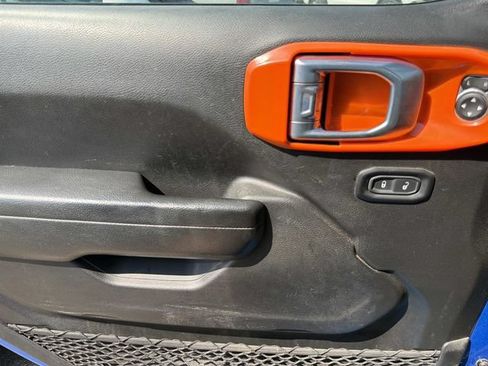 Used 2022 Jeep Gladiator Mojave w/ Safety Group AWD/4WD image 16