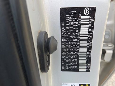 Used 2022 Toyota Corolla LE FWD image 6