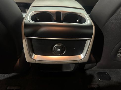 Used 2025 Kia Carnival FWD image 36
