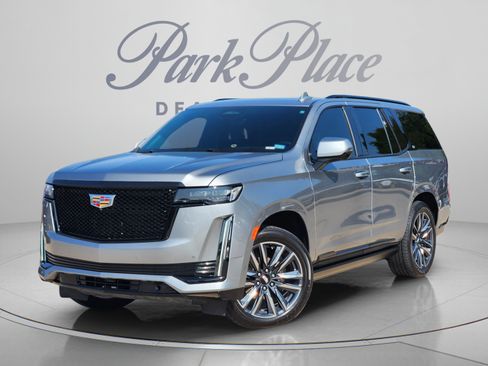 Used 2023 Cadillac Escalade Sport Platinum AWD/4WD image 2