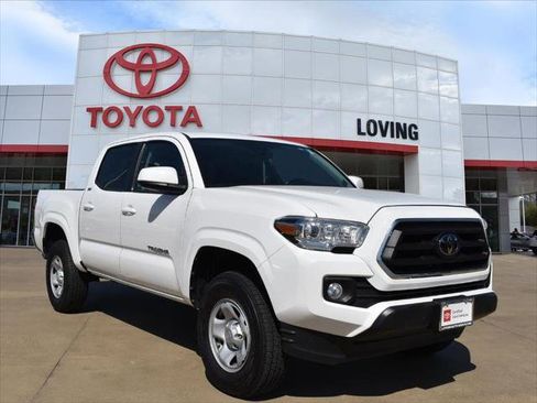 Certified 2022 Toyota Tacoma SR5 image 1