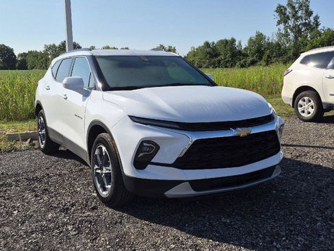 Used 2023 Chevrolet Blazer LT w/ Convenience Package AWD/4WD image 2