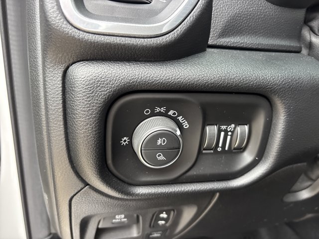Used 2019 RAM 1500 Laramie AWD/4WD image 24