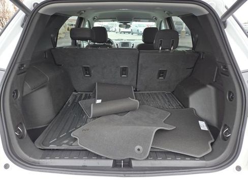 Used 2019 Chevrolet Equinox LT FWD image 24