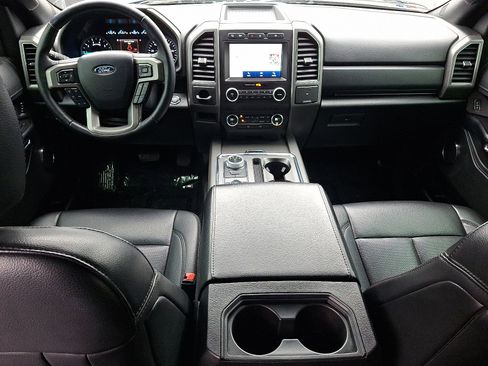Used 2021 Ford Expedition XLT image 14