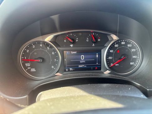 Used 2024 GMC Terrain SLE FWD image 29
