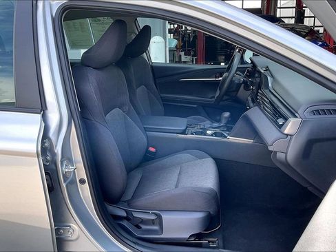 Used 2025 Toyota Camry LE FWD image 7
