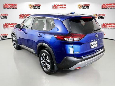 Used 2023 Nissan Rogue SV w/ SV Premium B Package AWD/4WD image 2