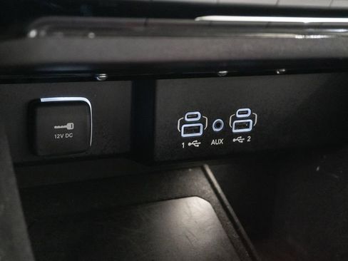 Used 2024 Jeep Wagoneer L Series II w/ Flexible Seating Group image 22