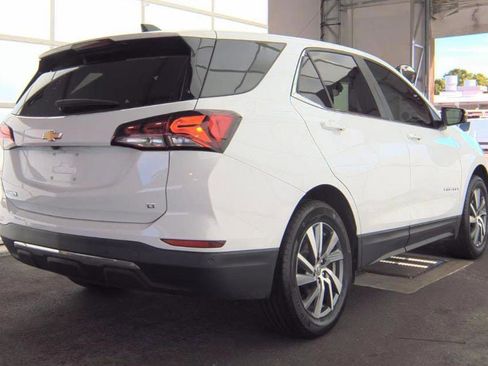 Used 2024 Chevrolet Equinox LT FWD image 3