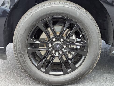 Used 2022 Ford Expedition Max XLT image 31