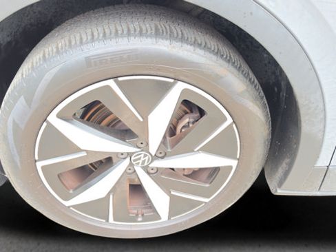 Used 2023 Volkswagen ID.4 S RWD image 18