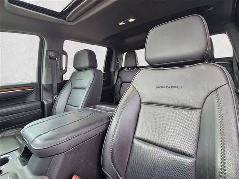 Used 2025 GMC Sierra 1500 Denali w/ Technology Package RWD image 12