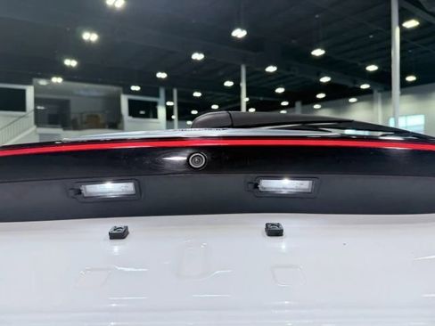 Used 2024 Chrysler Pacifica Touring-L FWD image 30