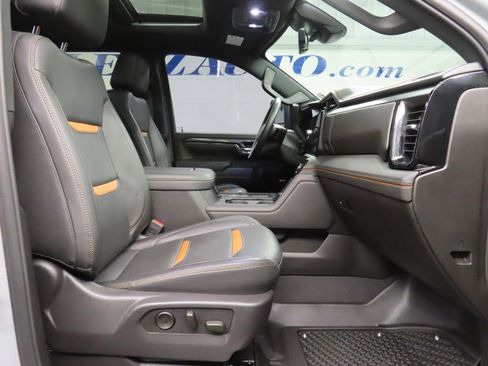 Used 2024 GMC Sierra 2500 AT4 w/ AT4 Premium Plus Package image 38