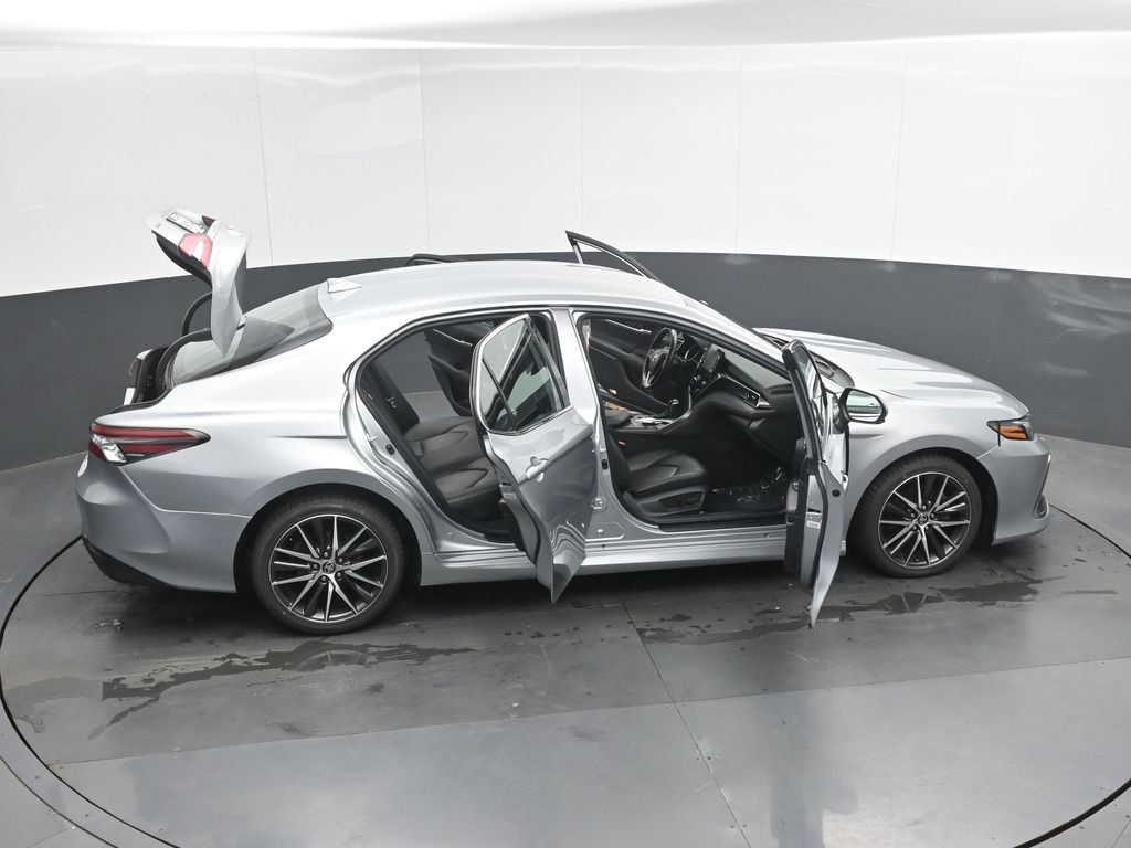 Used 2021 Toyota Camry XLE FWD image 48