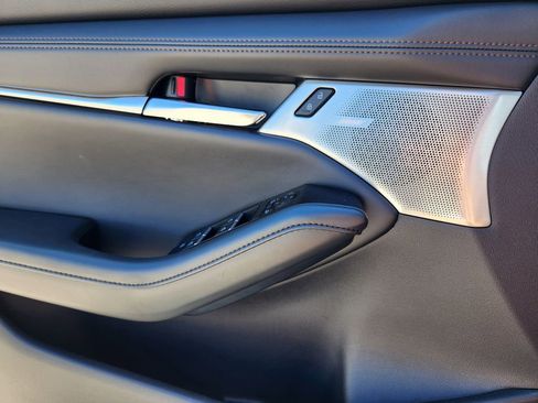 Used 2024 MAZDA MAZDA3 2.5 Turbo Sedan w/Premium Plus image 11